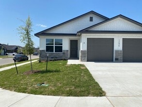 Building Photo - 1246 Concord Dr