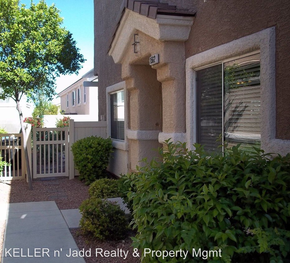 1562 Buffalo Brubaker Ln, Henderson, NV 89002 House Rental in