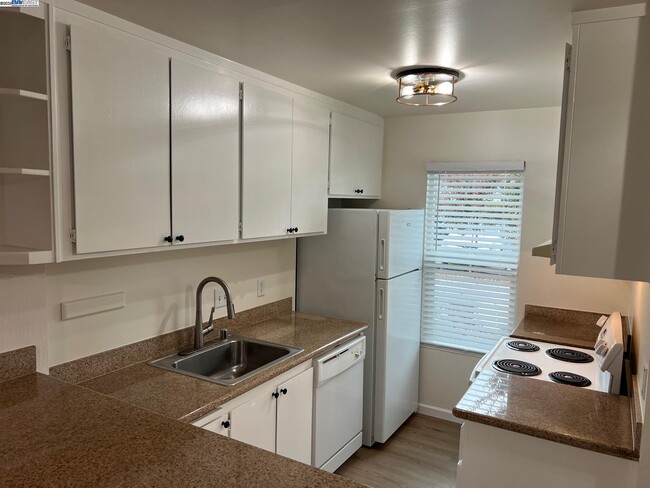 Foto del edificio - 3499 Norton Way