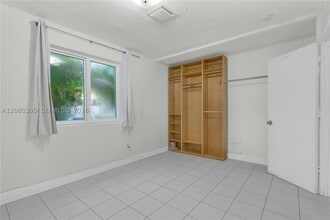 Building Photo - 9441 SW 27th Dr