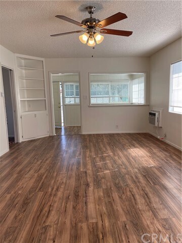Foto del edificio - 327 N Monterey St