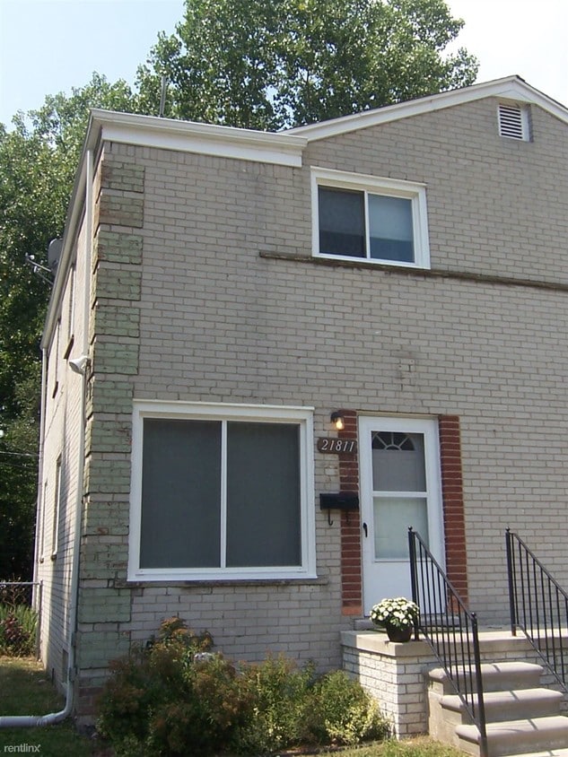 Primary Photo - 2 br, 1 bath Duplex - 21811 Coolidge Hwy C...