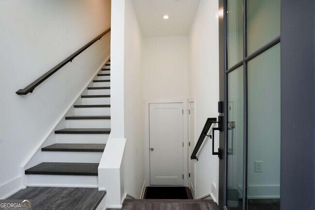 Building Photo - 1815 Gotham Ln NE