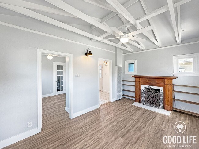 Foto del edificio - Charming 1BD/1BA + Studio Home in North Park with Vaulted Ceilings, Private Yard & Prime Walkable...