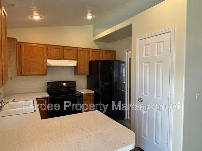 Foto del edificio - 10764 W Goldenrod Ave