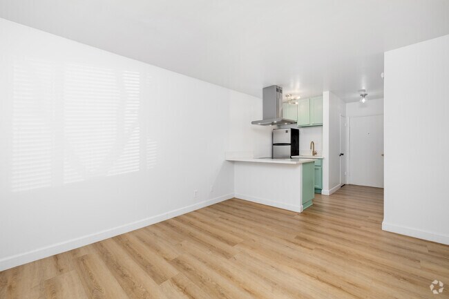 Estudio, 1BA - 400SF - Sala de estar - 114 Gramercy Place