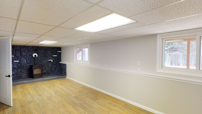 Building Photo - 6825 Bonneville Pl