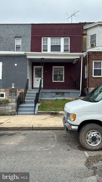 Building Photo - 2636 S Lloyd St