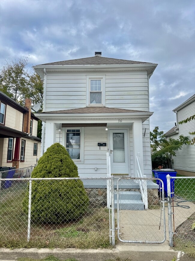 Building Photo - 256 Fairview Ave