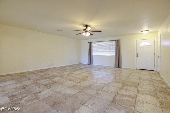 Foto del edificio - 10229 W Desert Hills Dr
