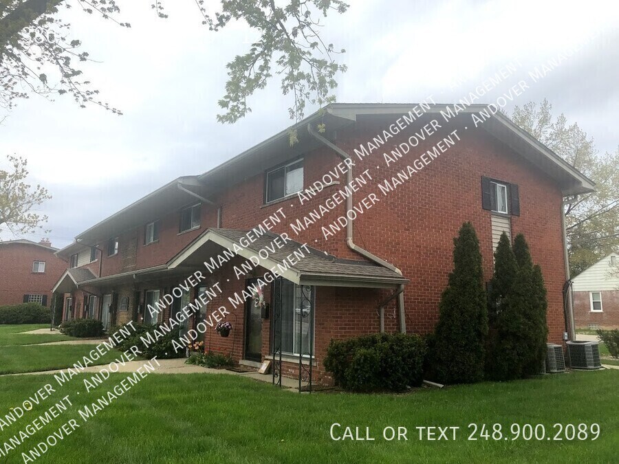 Foto principal - 3800 Normandy Rd