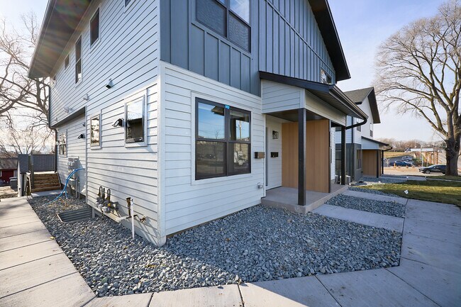 Foto del edificio - 506 37th Ave NE