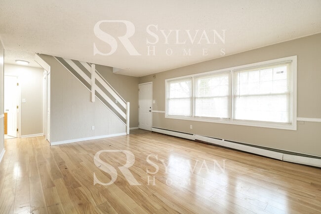 Photo - At Last, This Is What You Have Been Searching For! House