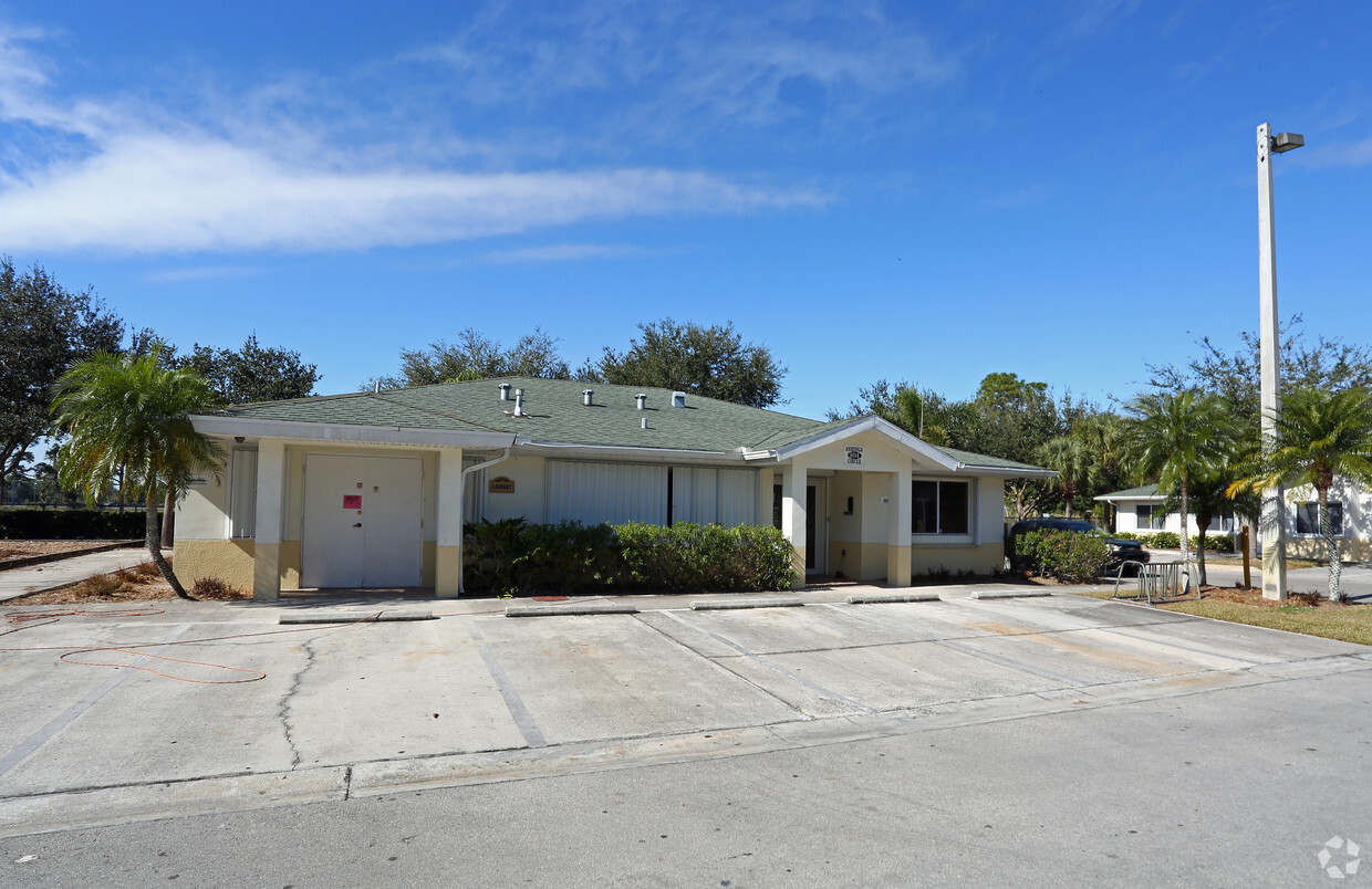 Building Photo - Main Street Village