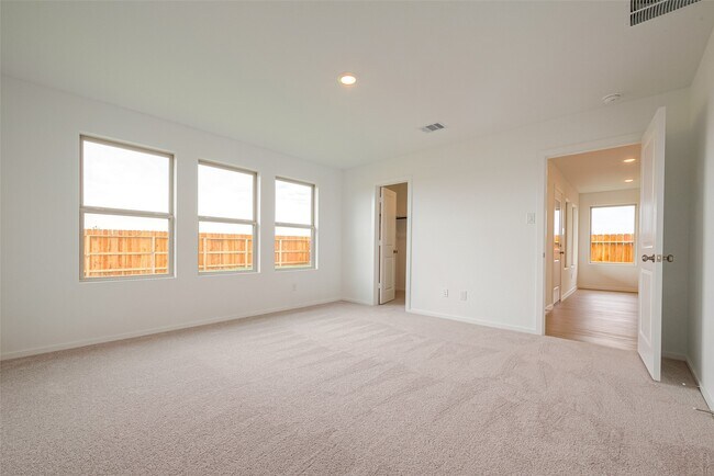 Foto del edificio - 3106 Elm Br Dr