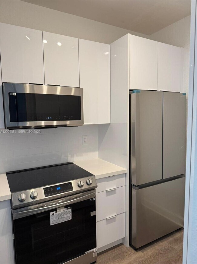 Foto del edificio - 6001 SW 70th St