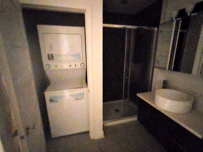 Washing & dryer - 3300 Boul Cavendish