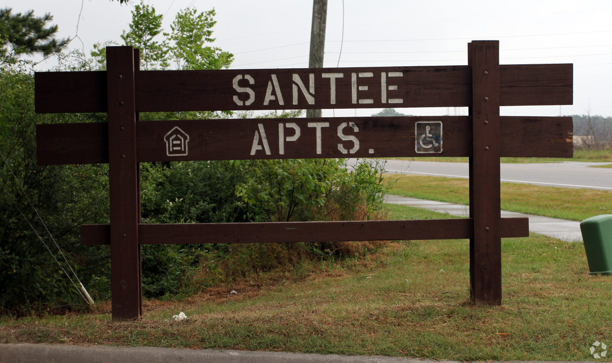 Foto del edificio - Santee Apartments