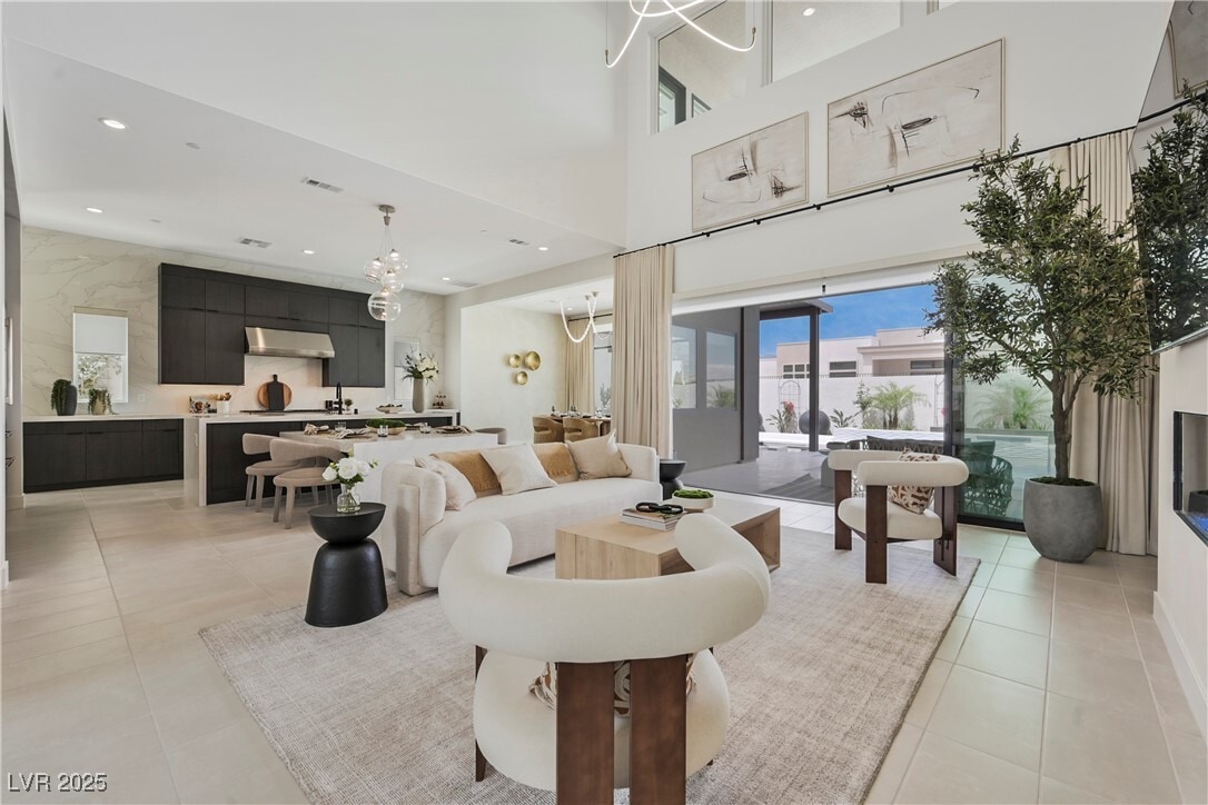 Foto principal - 10718 Desert Hts Ave