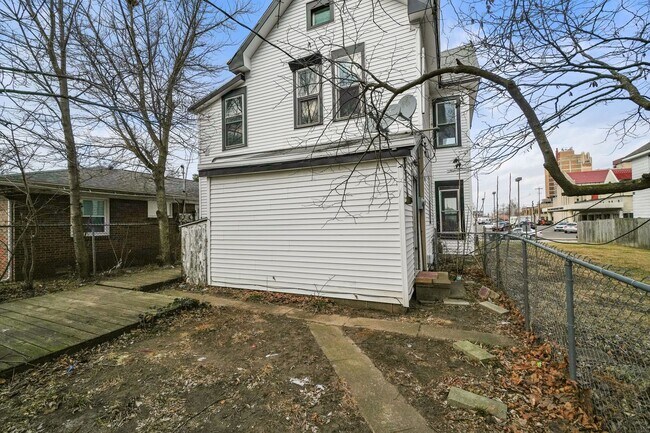 Foto del edificio - 131 W 13th St