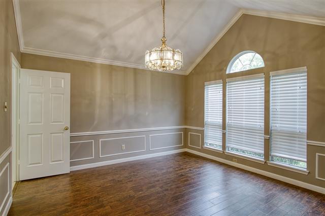 Building Photo - 1307 Newport Dr