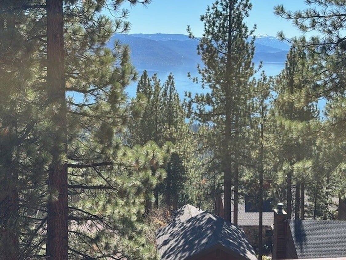 Building Photo - Value with lake view