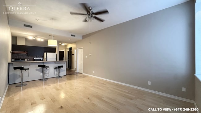 Photo du bâtiment - 272 Dundas St