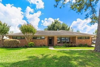 Building Photo - 10825 Willowisp Dr