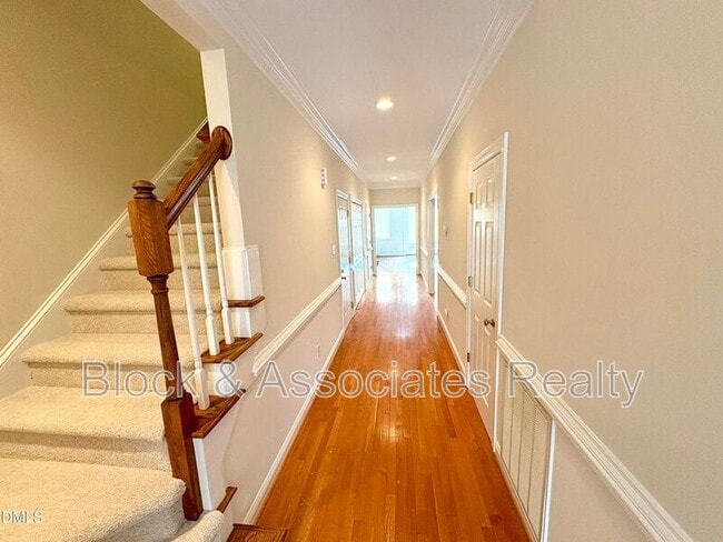 Building Photo - 22 Bayswater Pl