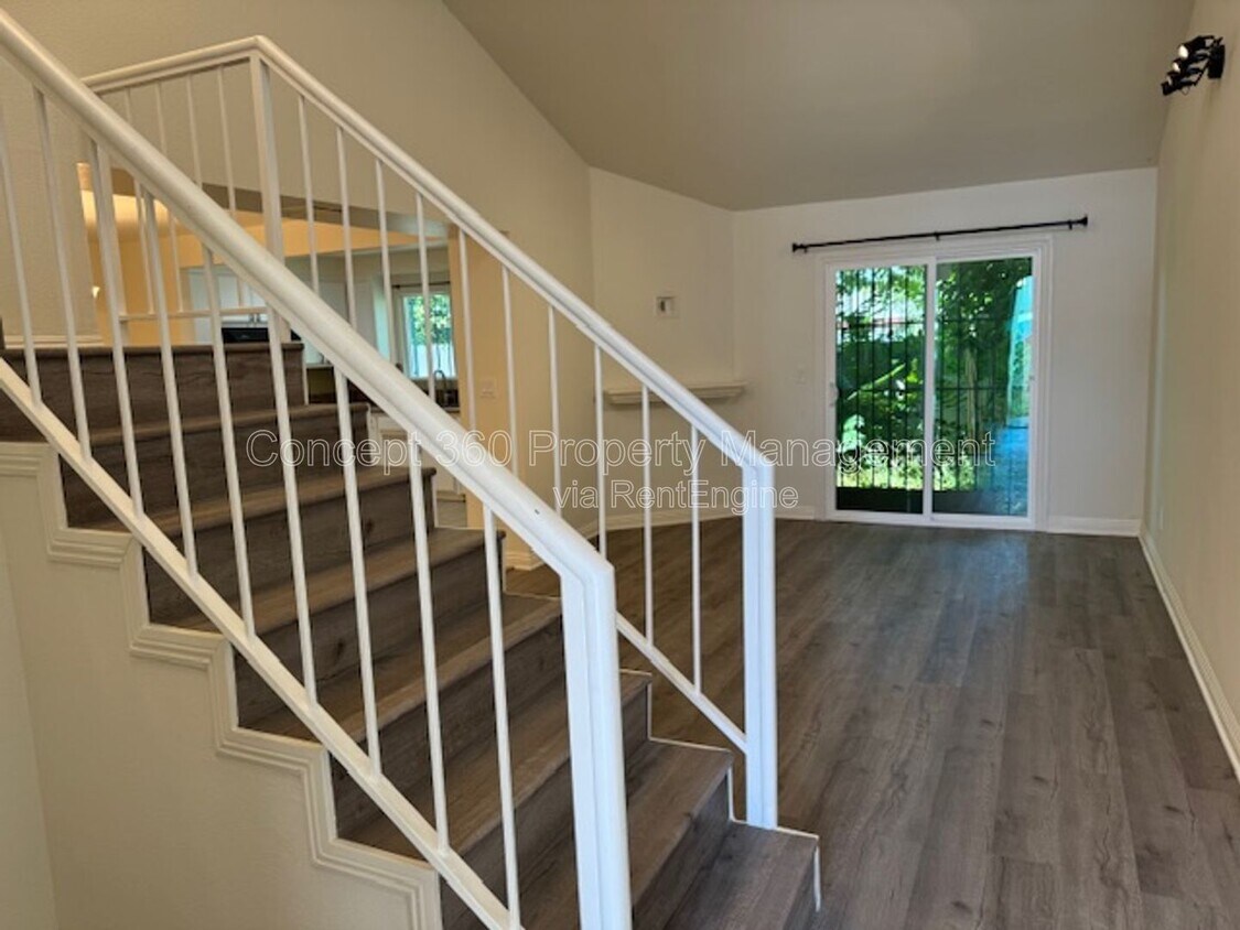 Foto principal - 11226 Elliott Ave