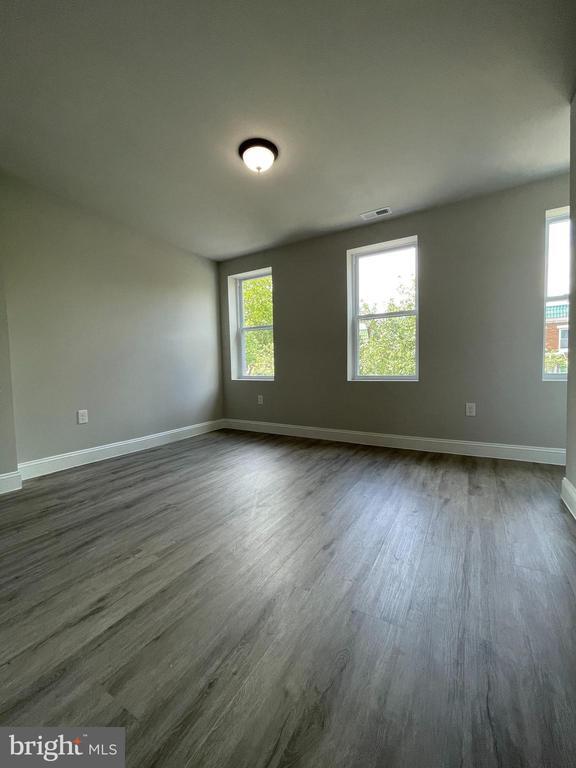 Building Photo - 2543 Garrett Ave