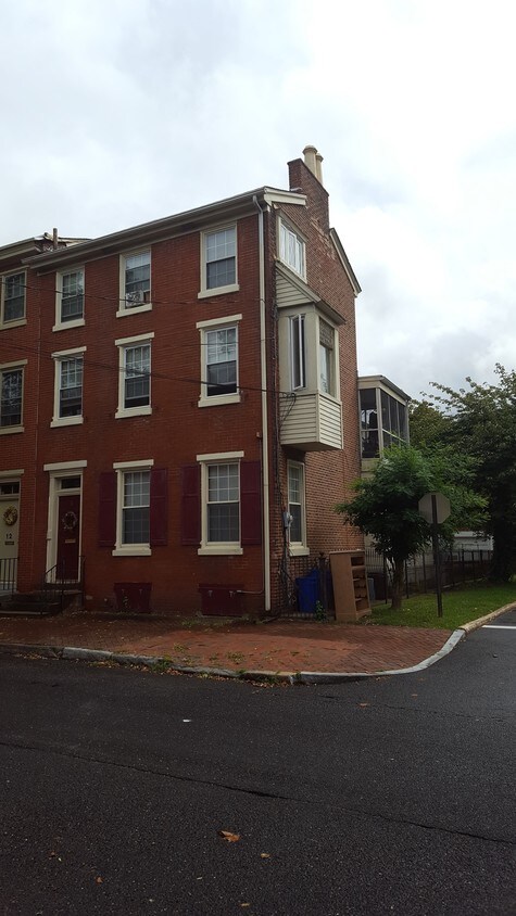 14 W Union St Burlington - 14 W Union St