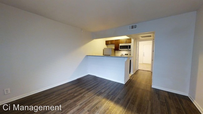Building Photo - 5515 Gaston Ave