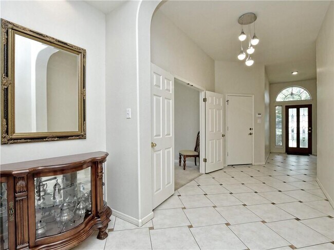 Foto del edificio - 7165 Ridge Oak Rd