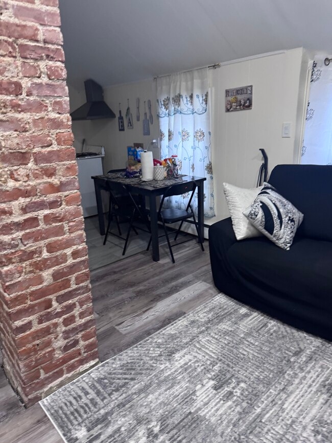 Building Photo - 4404 Liberty Ave