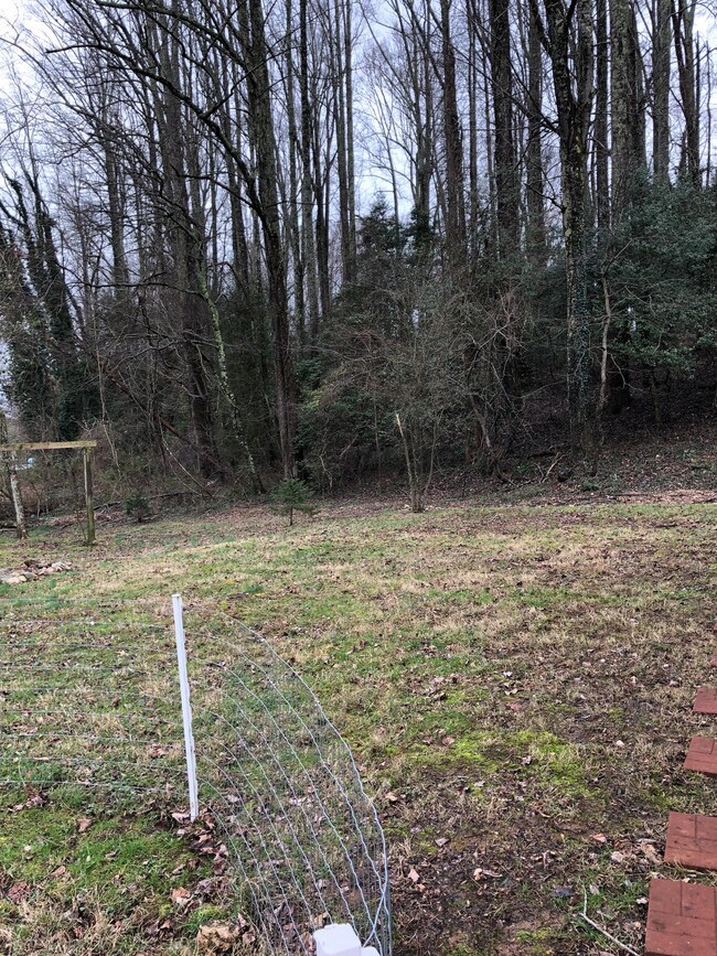 Foto del edificio - 940 Glenn Bridge Rd SE