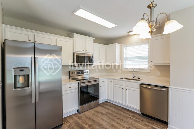 Building Photo - 414 Berry Cir