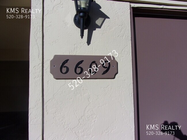 Foto del edificio - 6609 East Calle Alegria