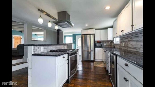 Building Photo - 3 br, 2 bath House - 106 Hull Rd