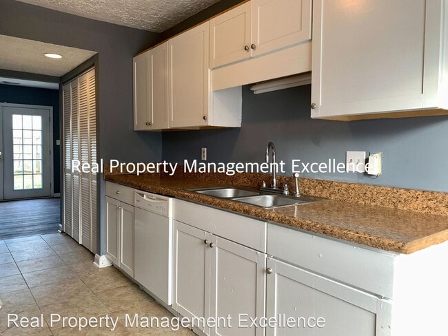 Building Photo - 3 br, 2.5 bath House - 8256 McGuire Dr