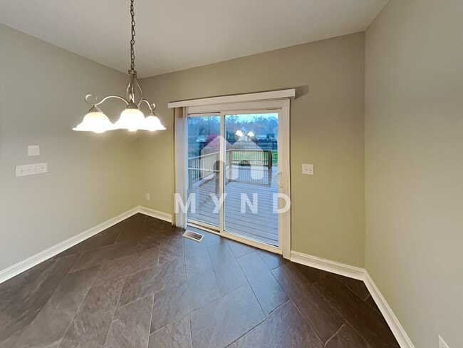 Building Photo - 8521 Castle Cliff Dr