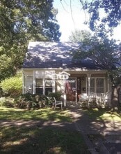 Building Photo - 930 Riversedge Cir
