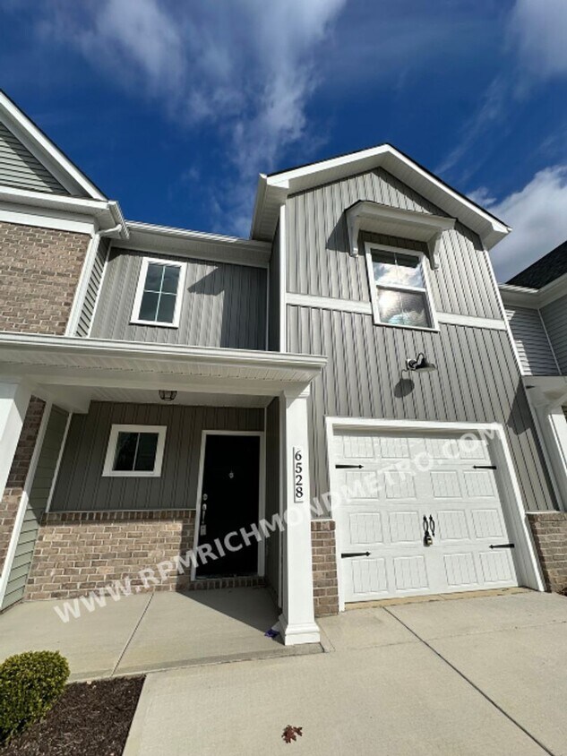Primary Photo - Charming Two-story Townhome, Boasting 3 Be...