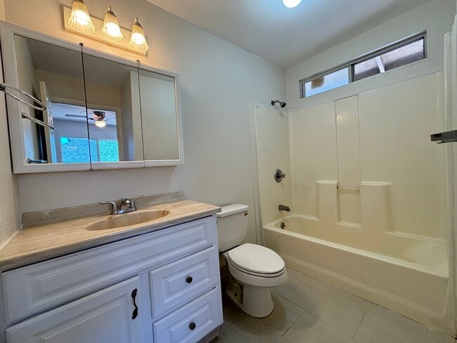 Building Photo - 98-231-231 Kaluamoi Pl