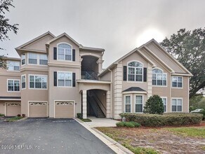 Building Photo - 13810 Sutton Park Dr N