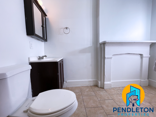 Building Photo - 521 E 13th St