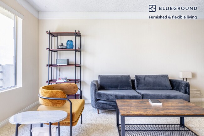 Foto del edificio - 4920 Van Nuys Blvd