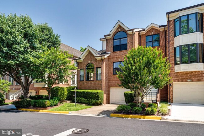 Building Photo - 1498 Hampton Hill Cir
