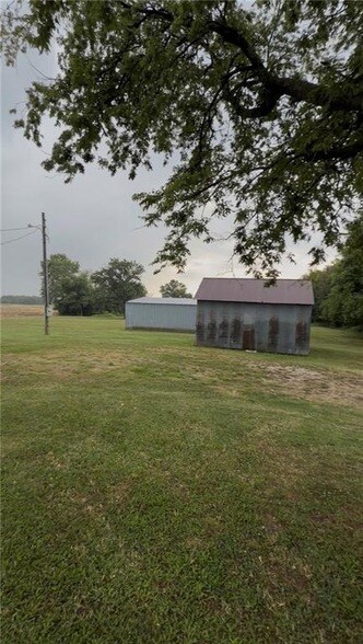 Foto del edificio - 5550 County Rd 2200
