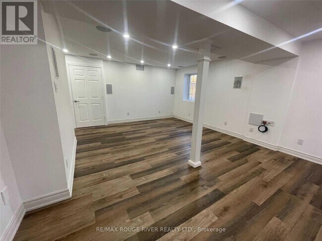 Photo du bâtiment - 138 Rushworth Dr